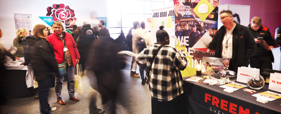 How to Stand Out at a Job Fair: Tips for Job Seekers