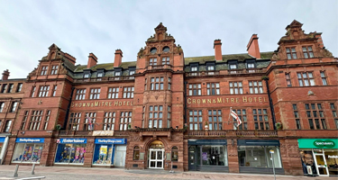 Crown & Mitre Hotel